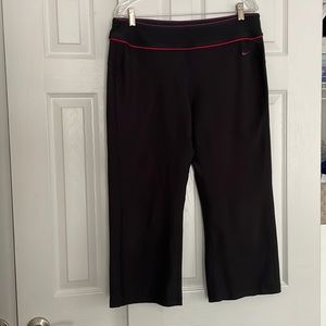 Nike wide leg capri workout legging
